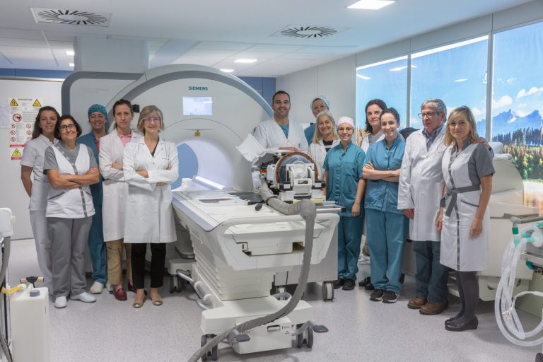 Esperanza sin cirugía: la tecnología que está transformando la vida de pacientes con Párkinson