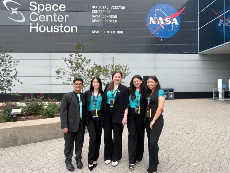 Estudiantes panameños brillan en el Centro Espacial de la NASA