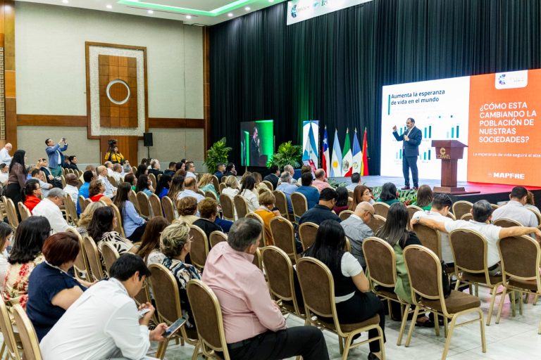 MAPFRE lidera conversación sobre el futuro de los seguros en Congreso Iberoamericano