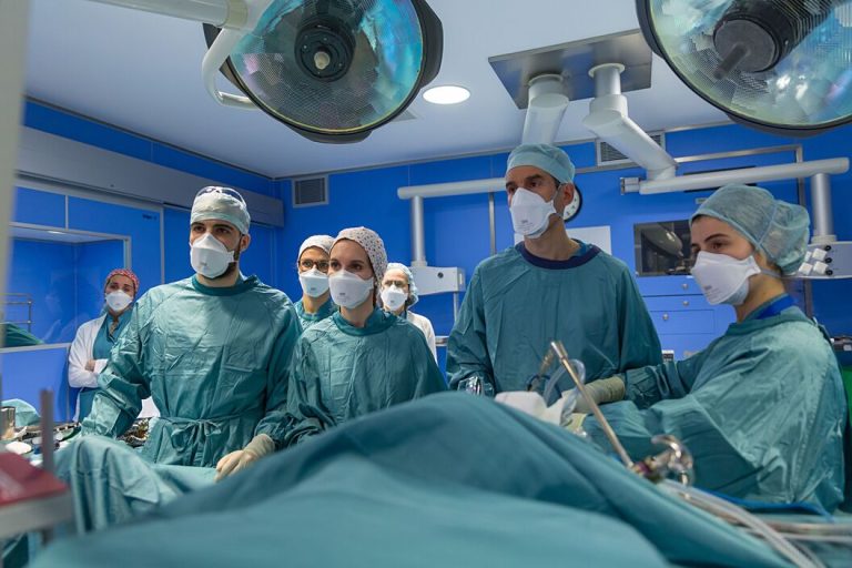 Panameños buscan terapias médicas avanzadas fuera del país