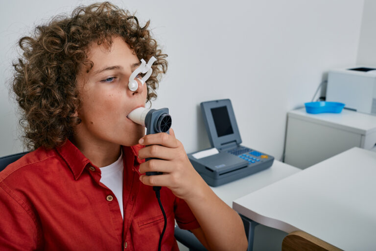 AstraZeneca lanza el programa Smart Spiros con más de 7,500 pruebas respiratorias