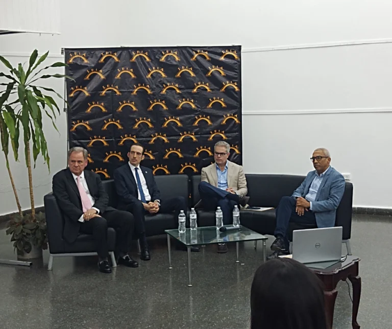Proyecto de Ferrocarril Panamá–David–Frontera avanza con respaldo técnico y empresarial
