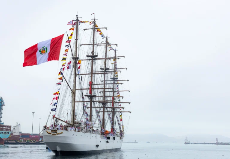 El Buque Escuela B.A.P. Unión llega a Panamá con la experiencia cultural “Casa Perú a Bordo”