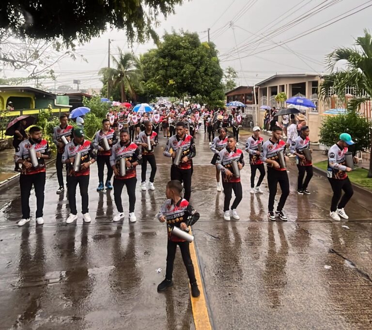 Don Bosco arranca las Fiestas Patrias con desfile familiar