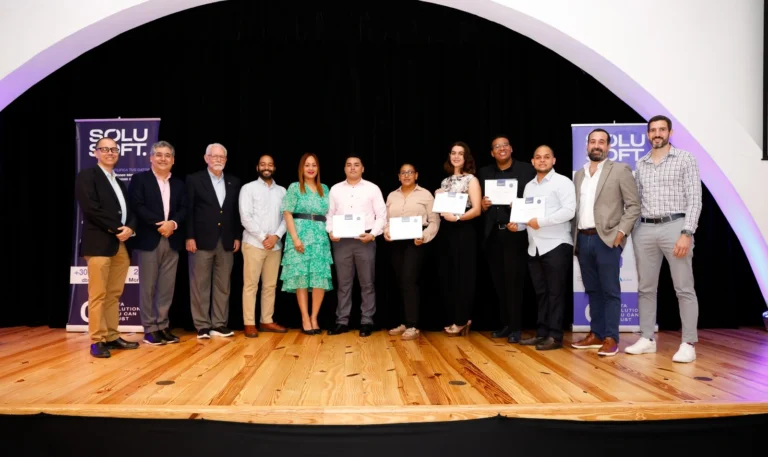 Solusoft gradúa la primera generación de Solusoft Academy en Ciudad del Saber